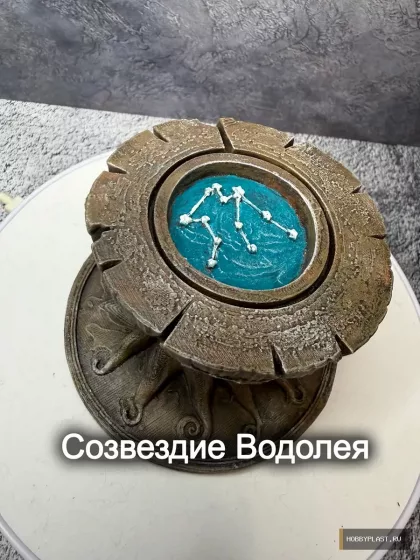 Чаша Водолея знак зодиака статуэтка для интерьера — второй ракурс и детали ручной покраски